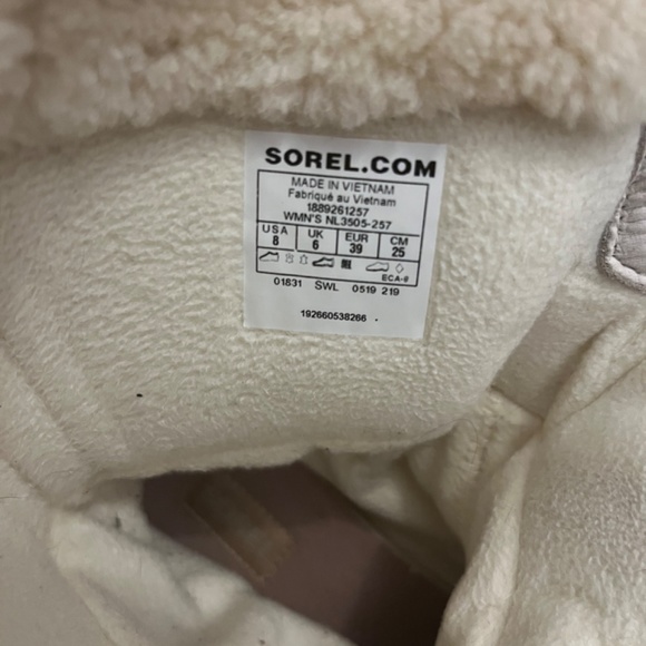 Sorel Winter Boots Like new - Picture 4 of 4